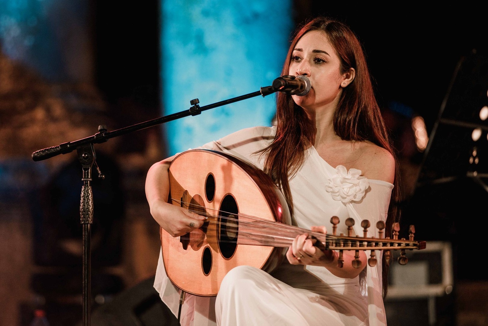 سندي لطي تغني في مهرجان صفاقس